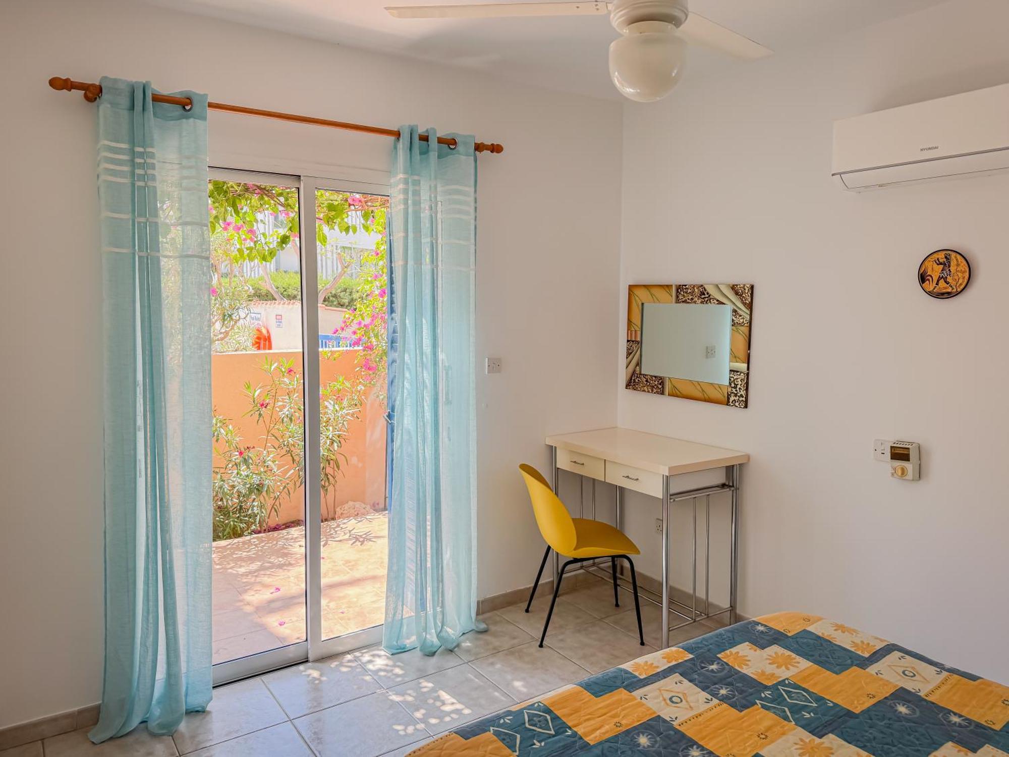 Kings Apartment With Private Garden Paphos Exterior photo