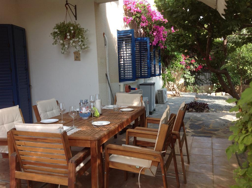 Kings Apartment With Private Garden Paphos Exterior photo