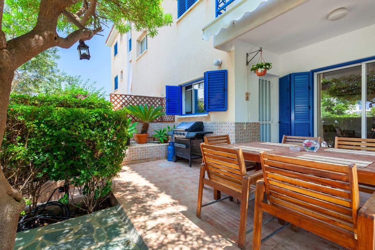 Kings Apartment With Private Garden Paphos Exterior photo