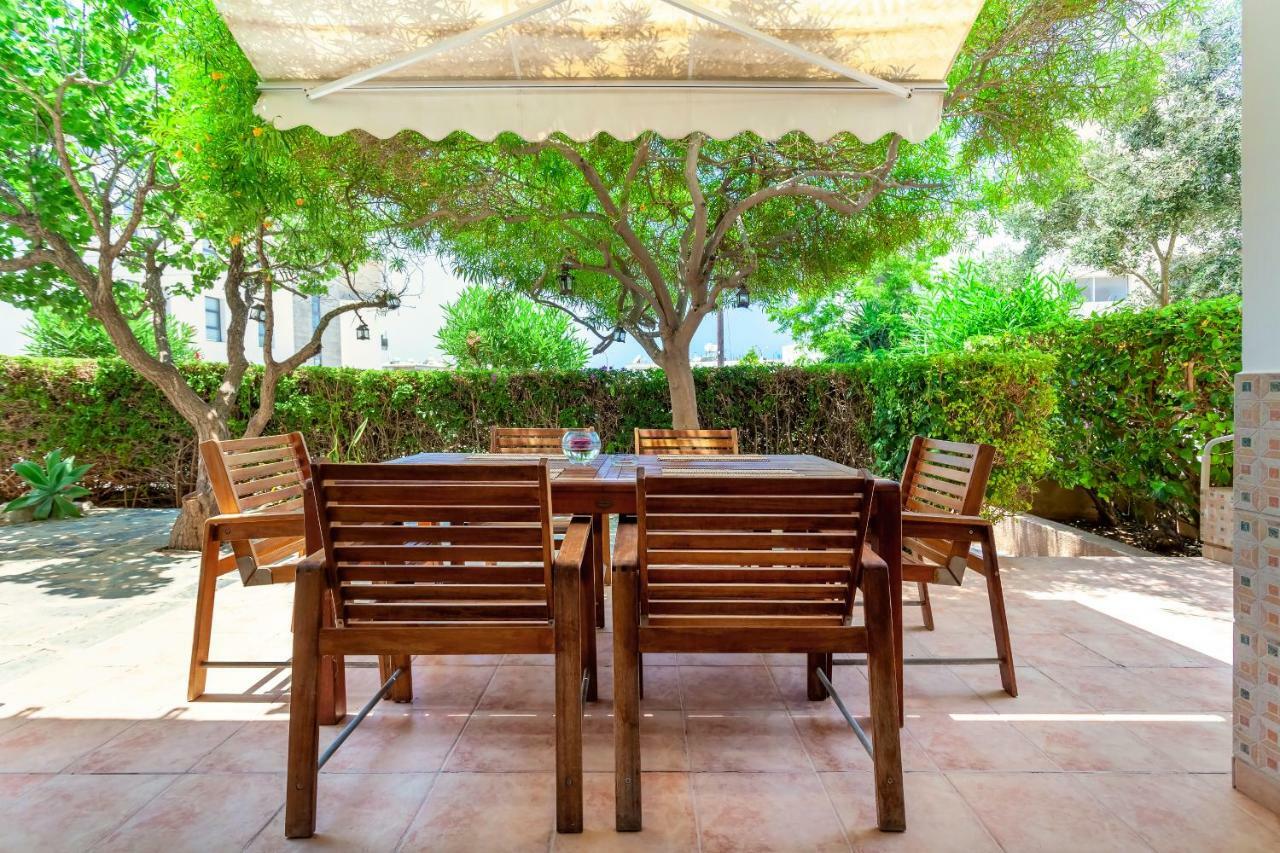 Kings Apartment With Private Garden Paphos Exterior photo